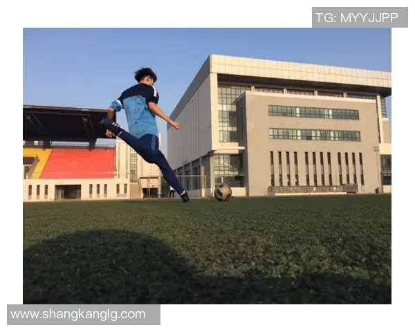 张丽专访：从绿茵场到人生舞台的足球旅程回顾与展望