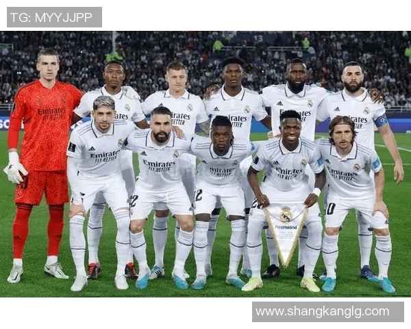 2023年全球足球明星排名揭晓谁将成为足坛新王者与传奇球员的较量